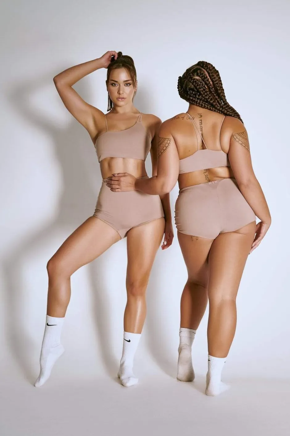 Leggings & Bikers*CXIX Luxlounge Booty Shorts -Taupe