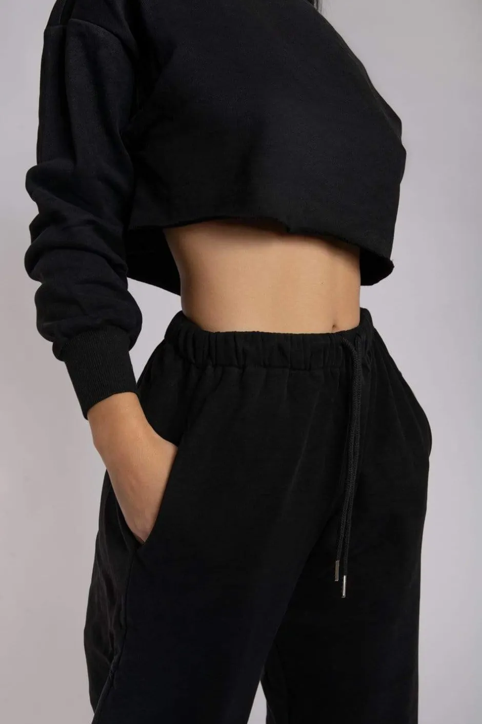 Joggers & Jumpers*CXIX Oversized Cropped Jumper - Black