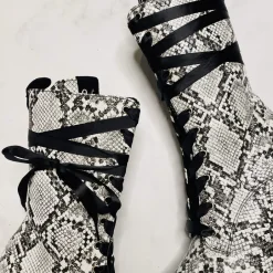 Kneepads & Accessories*CXIX Ribbon Laces